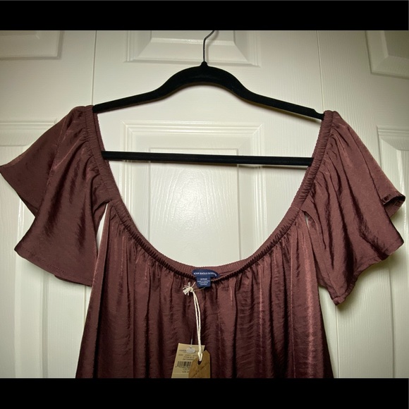 American Eagle Outfitters Off-Shoulder Top - Picture 5 of 11